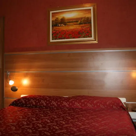 ホテル La Meridiana アンギアーリ