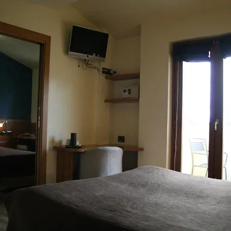 ホテル La Meridiana 3*