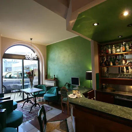 ホテル La Meridiana アンギアーリ