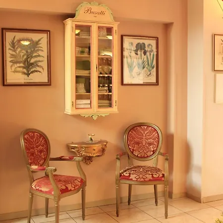 La Meridiana ホテル 3*